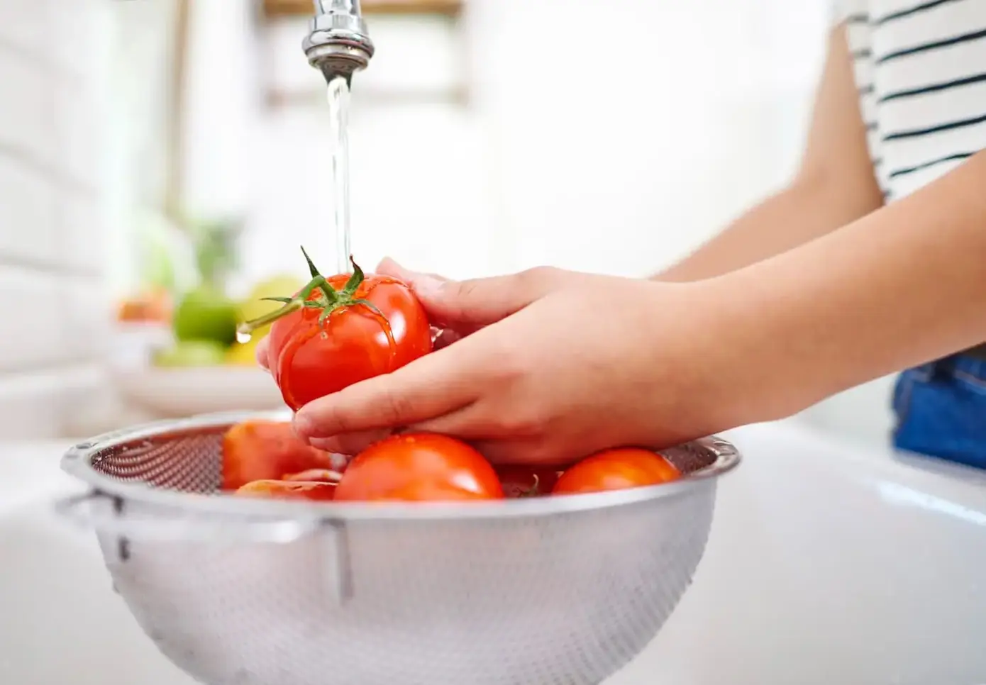 wash fruits with vinegar